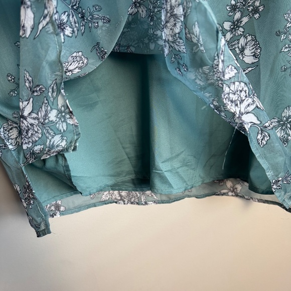 BloomChic Floral Flutter Sleeve Top Elegant Sheer Blouse 12 Fairy Whimsy - Picture 5 of 15